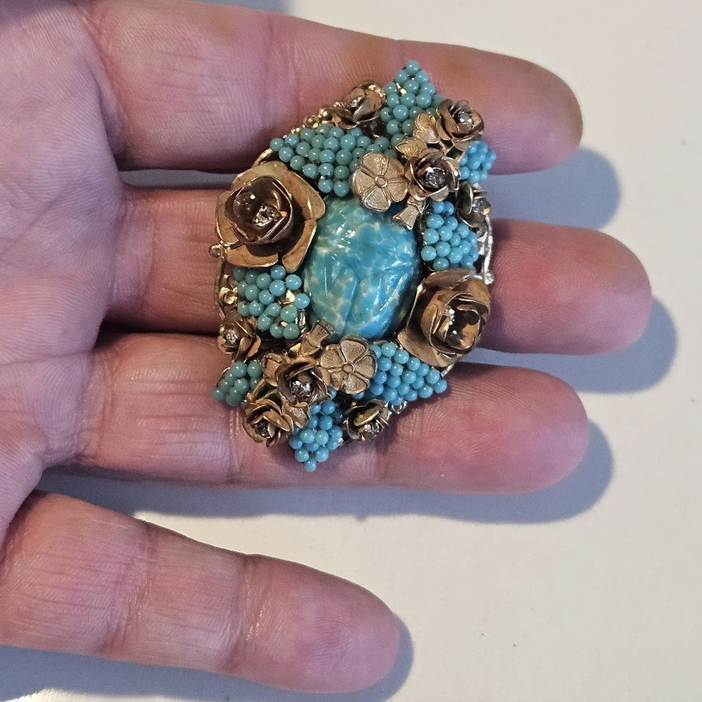 Vintage Miriam Haskell Floral Turquoise Glass Scarab Rhinestone Gold Brooch - Picture 7 of 7